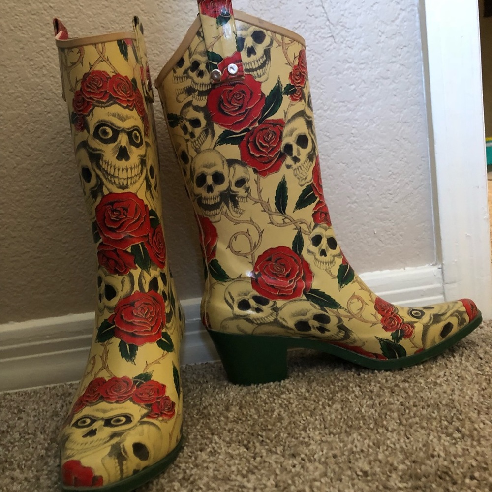 Skull Rain Boots
